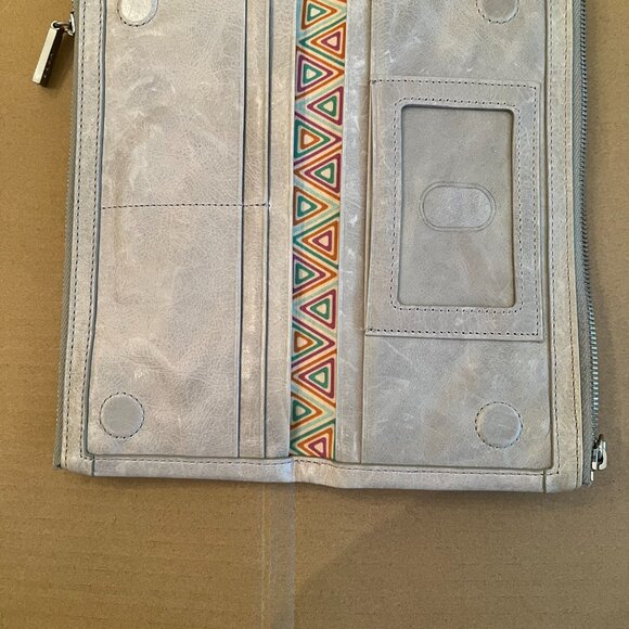 HOBO International Taylor Leather Bifold Clutch Wallet Zip Magnetic Gray - Picture 3 of 4